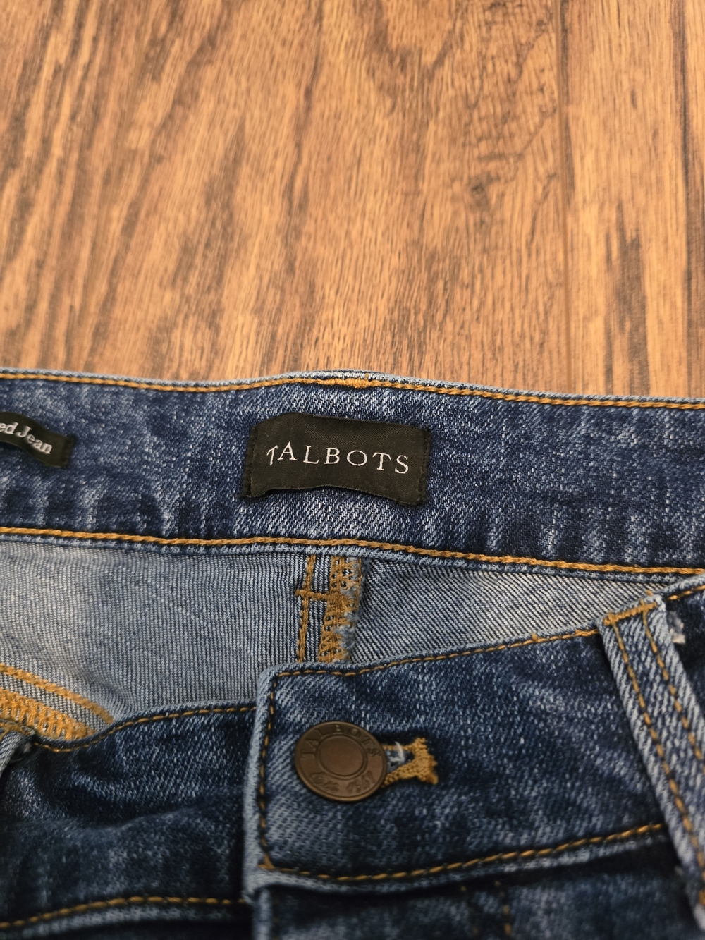 Talbots Everyday Relaxed Jean EUC - Women's Size 2P - Picture 9 of 14